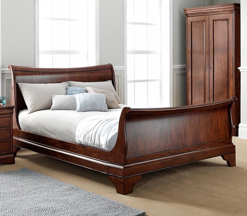 French sleigh bed